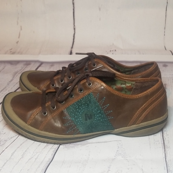 Merrell Star Dark Brown Walking Casual Trail shoes - Picture 2 of 8